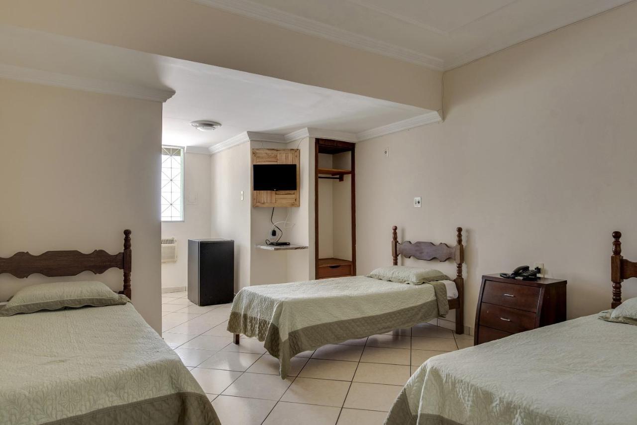 Hotel Estrela Do Vale Ипатинга Экстерьер фото